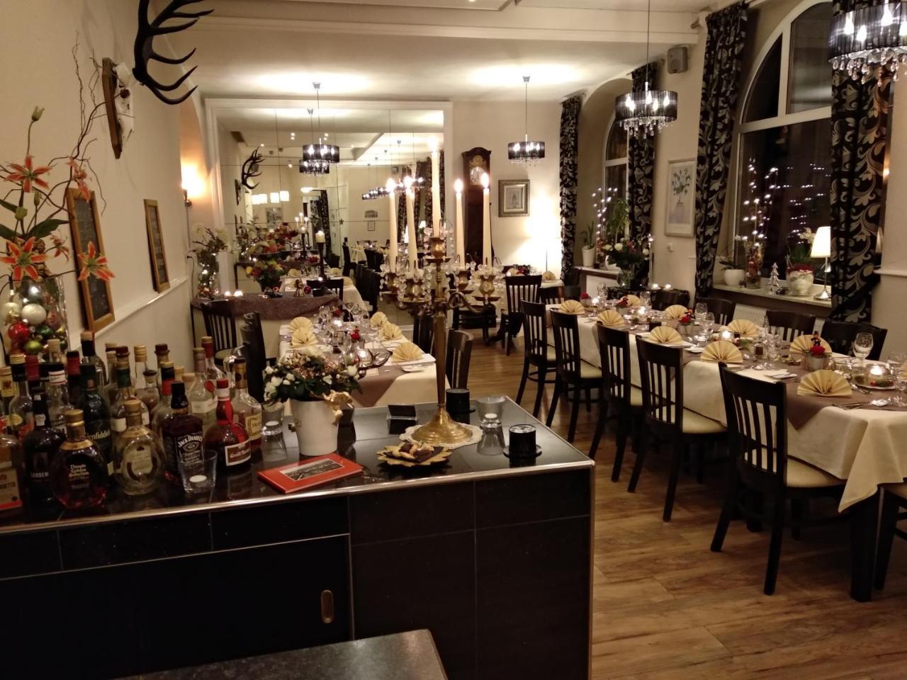 מאיין Hotel Jaegerhof מראה חיצוני תמונה